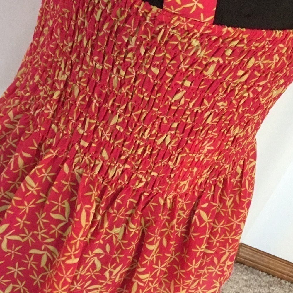 Rose and Olive ☀️nwt☀️ sleeveless top, women’s size medium. Fit and flare - Picture 12 of 12